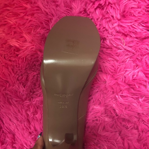 Tan YSL platform heels - Picture 3 of 3